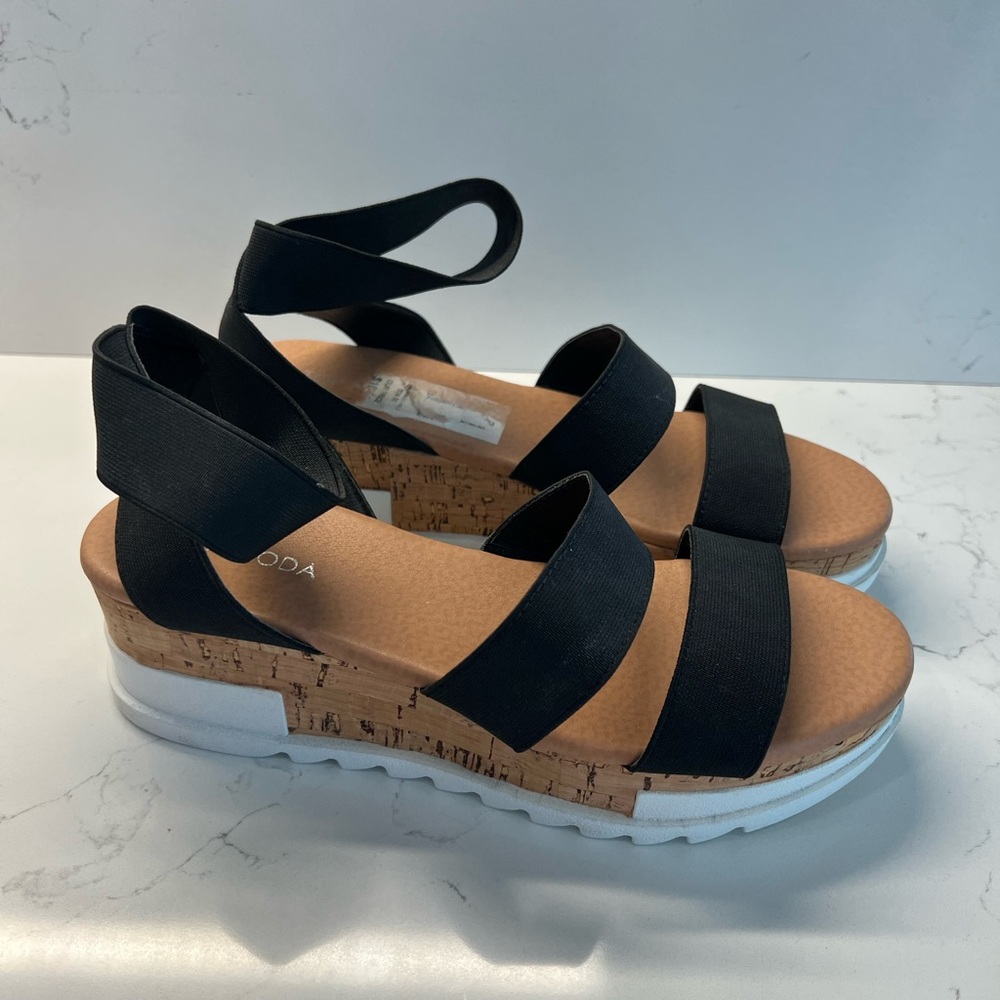 Platform sandals